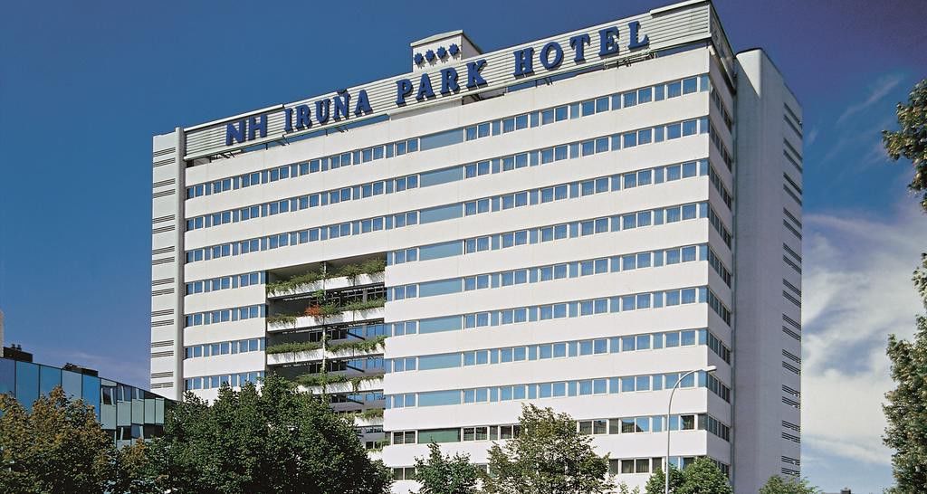NH Pamplona Iruña Park Bagian luar foto